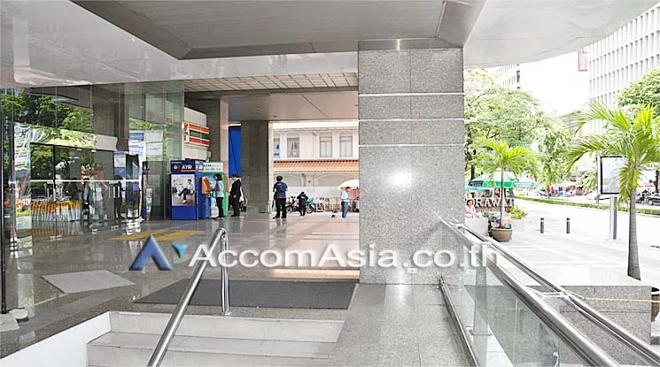 12  Office Space For Rent in Silom ,Bangkok BTS Surasak at Vorawat Building AA10943